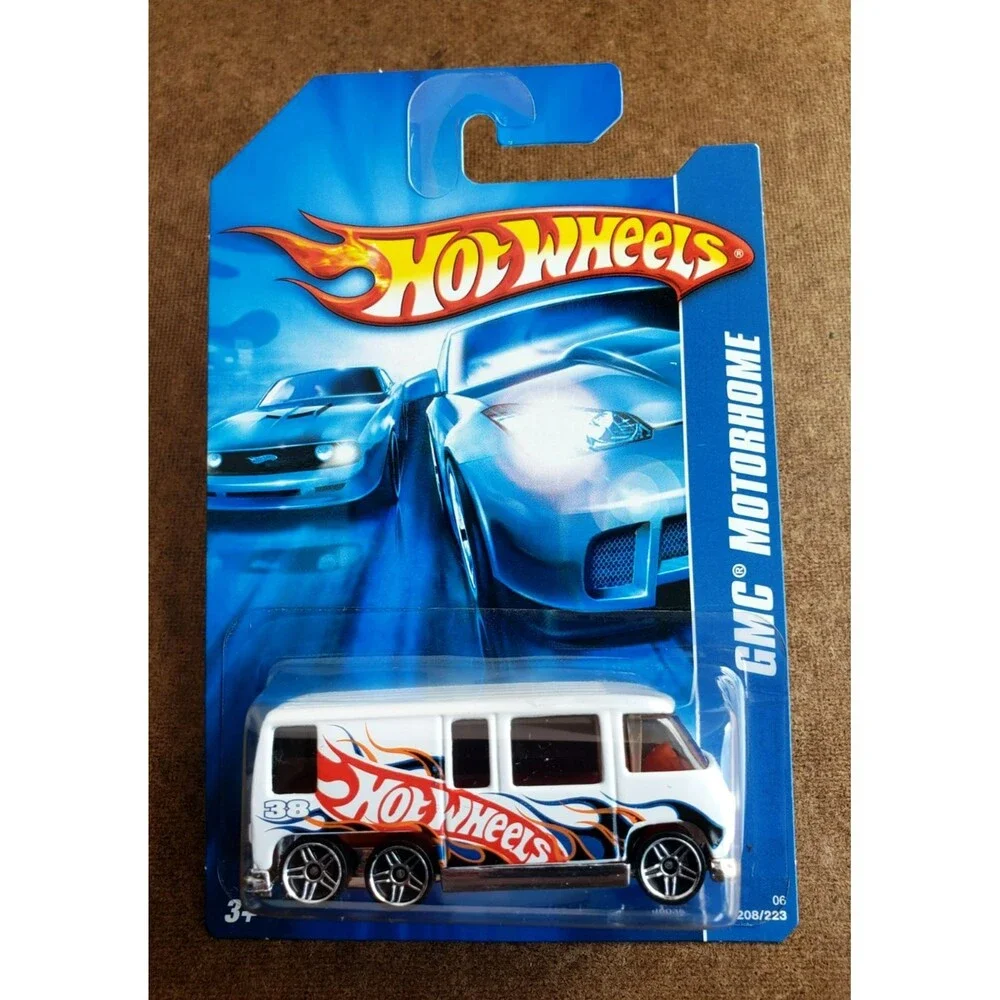 2006 Hot Wheels GMC MOTORHOME White MAINLINE SERIES #208 1:64 PR5 RIMS VARIATION